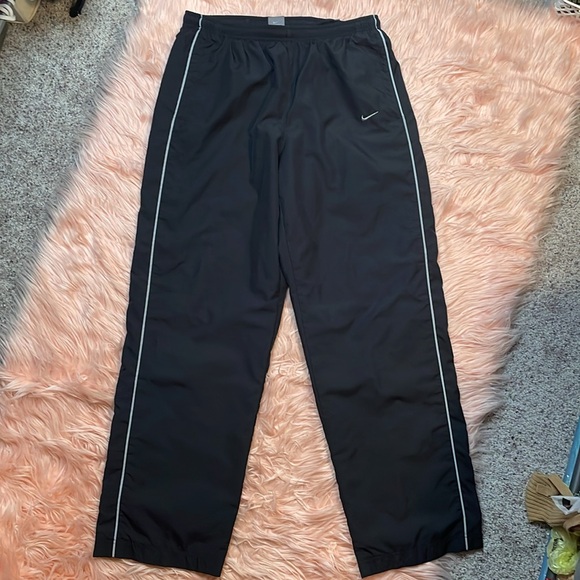 Vintage Nike Black Lightweight Windbreaker Pants Size Large - Picture 5 of 9